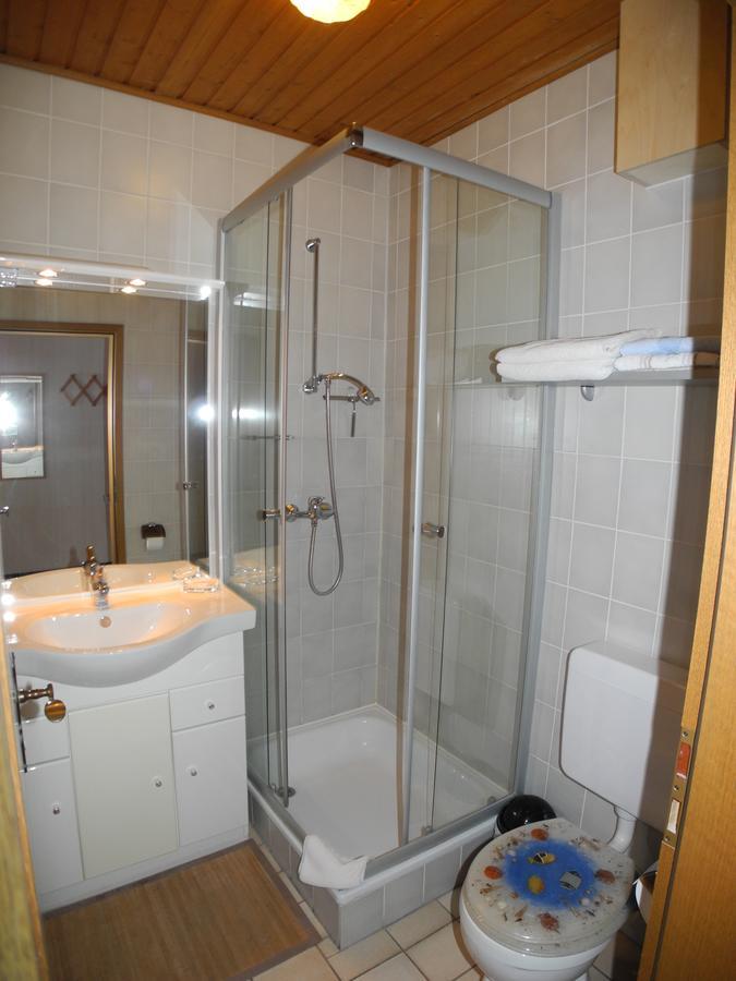 Gaestehaus Steuer Bruttig-Fankel Quarto foto
